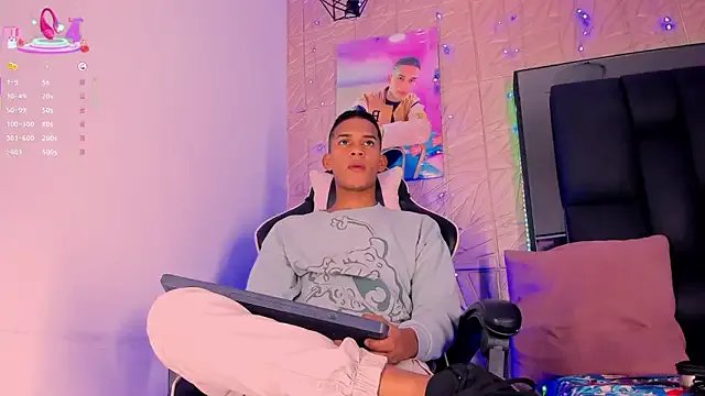 Freechat dilan_alfonzo on StripChat