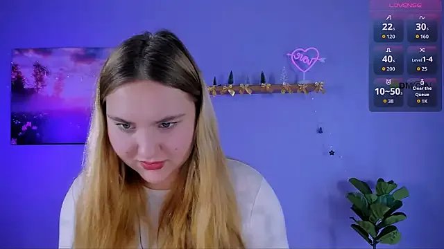 dina_bloom_ on StripChat