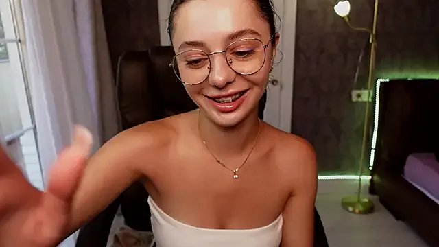 DinaCandy on StripChat