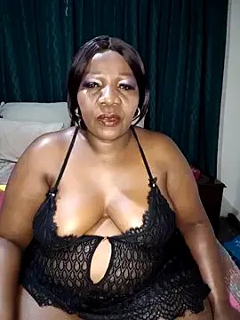 dirasweetlipsxx on StripChat