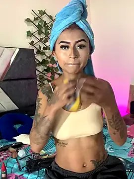 Dirty_isabella18 on StripChat