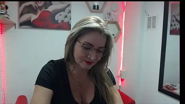 DIVAX_MONSERRAT on StripChat