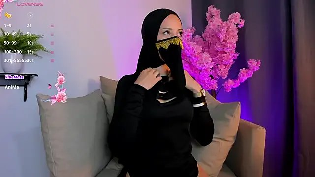 dolunay_farah on StripChat