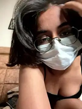 Freechat DominantDesiree on StripChat