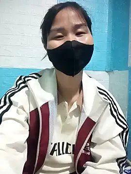 Donatella28 on StripChat