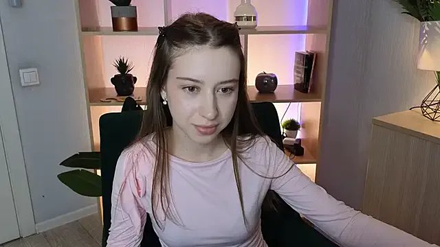 DonyaPadalecki — Stand up and show u my outfit