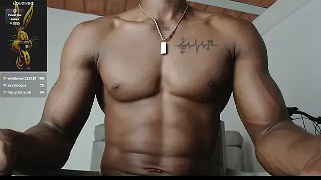 drake_brwon_23 on StripChat