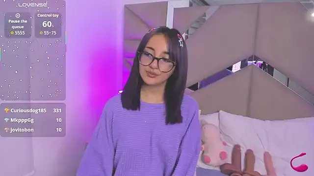 Dreammy_Kitty on StripChat