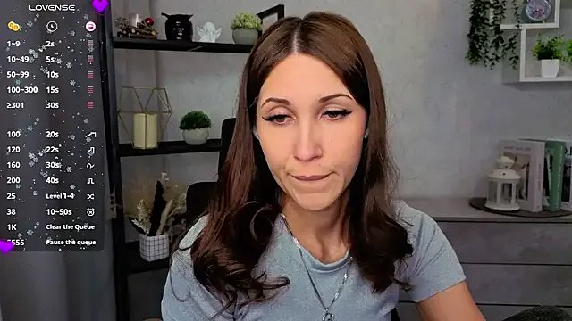 DreamVelour on StripChat