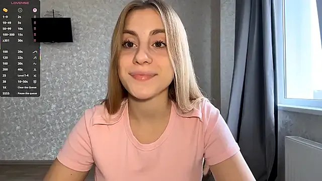 DreamyOlivia on StripChat