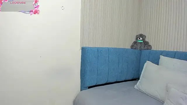 Dulce_emi on StripChat