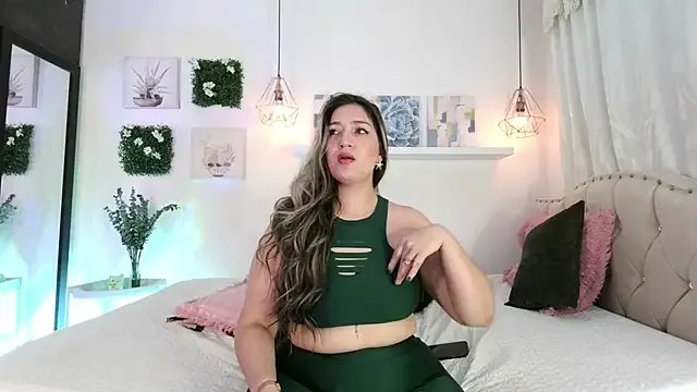 Dulce_Morrys on StripChat