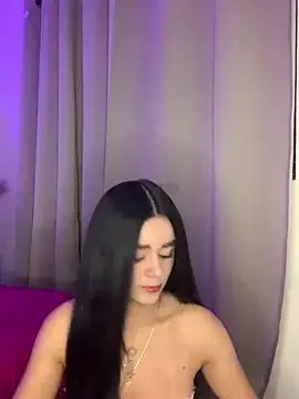 Dulcekitty__ on StripChat