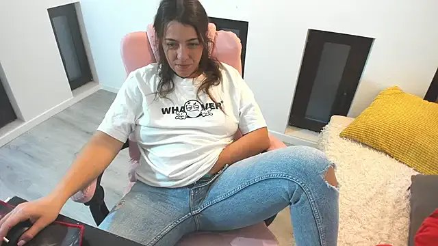 Dyana_Kaylinn on StripChat