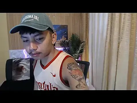 dylan_hardfucker on StripChat