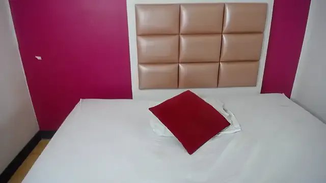 ebonny_suggarmommy1 on StripChat