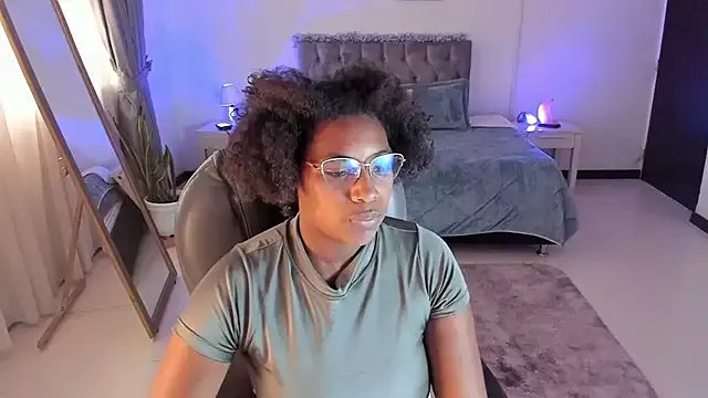 ebony_fantasy2 on StripChat