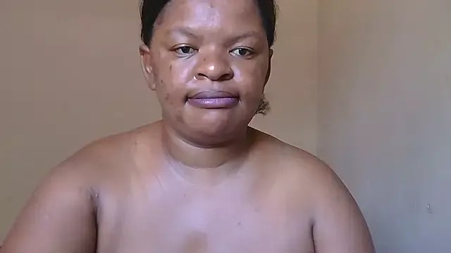ebony_rose11 on StripChat