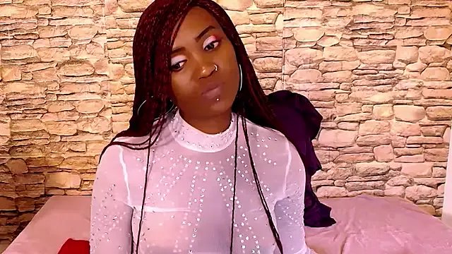 EbonyOlive69 on StripChat