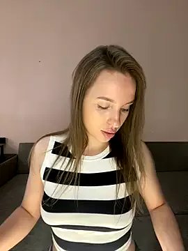 Freechat EdnaBradley on StripChat