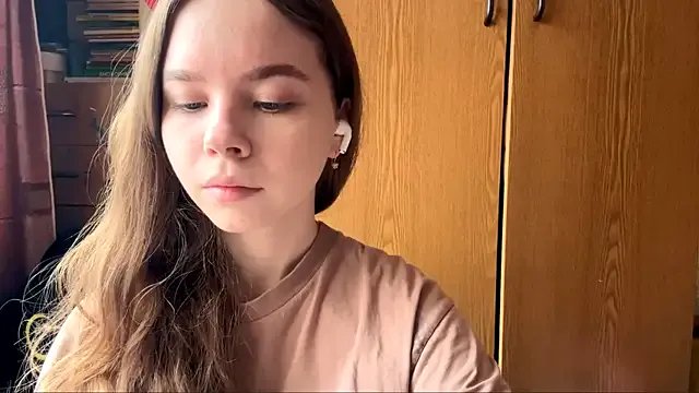 EhtelBiondi on StripChat