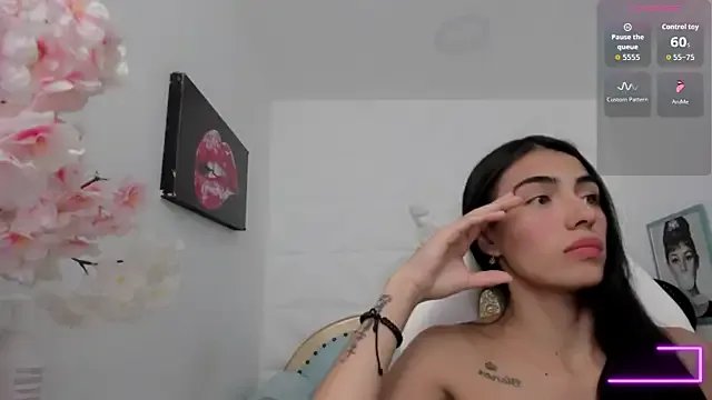 eimy_skinny_ on StripChat