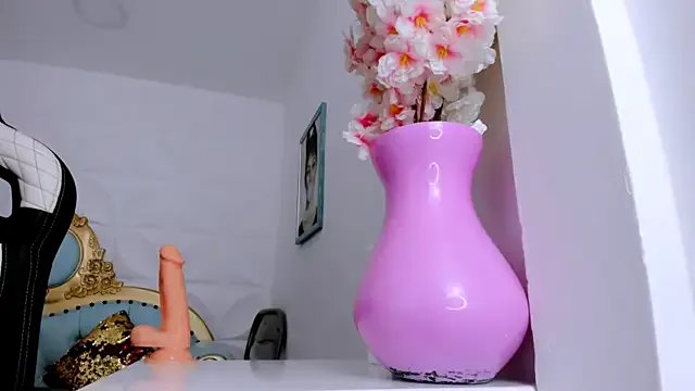 eimy_skinny_ on StripChat