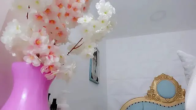 eimy_skinny_ on StripChat