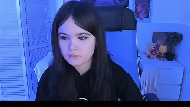 Elainebeness on StripChat