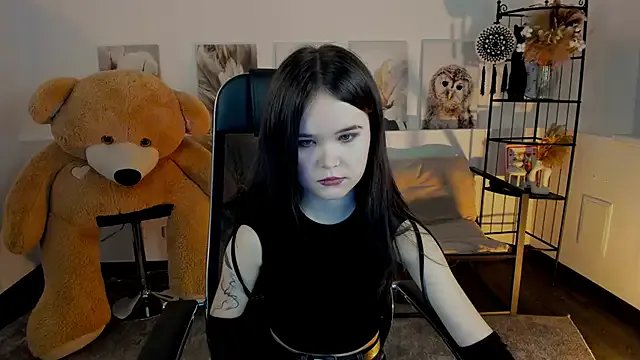 Elainebeness on StripChat