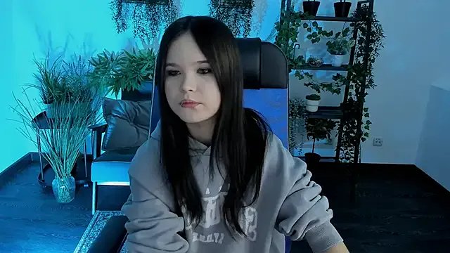 Elainebeness on StripChat