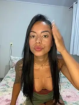 Elamesmamorena on StripChat