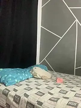 ElaRose_12 on StripChat