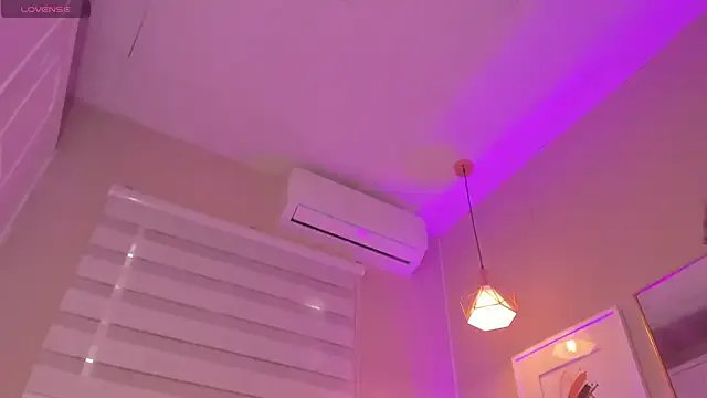 electra_a on StripChat