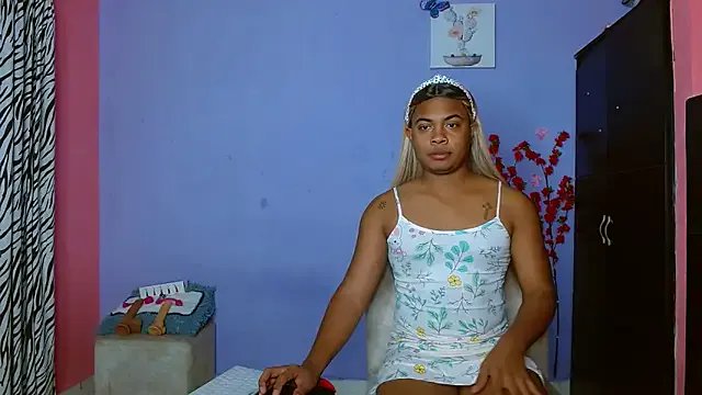 electrabrowns on StripChat