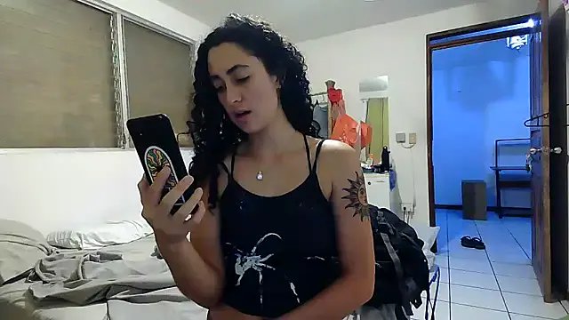 eleganceafterdark on StripChat 