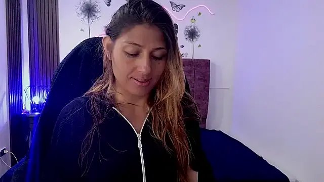 elena_detroya on StripChat