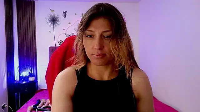 elena_detroya on StripChat