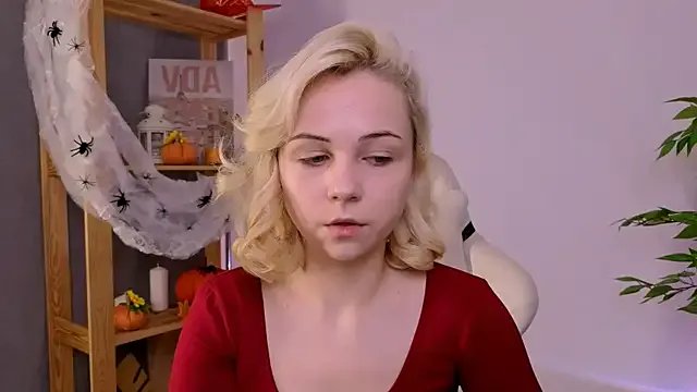 ElenaMonroe on StripChat