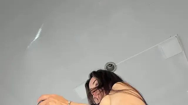 ElenaWatsonn — Freechat on StripChat