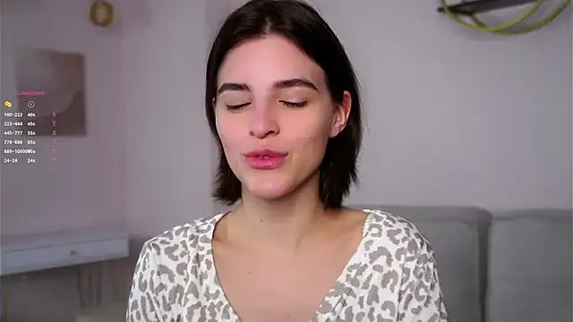 EleneButton on StripChat