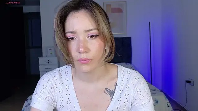 Eliih_01 on StripChat