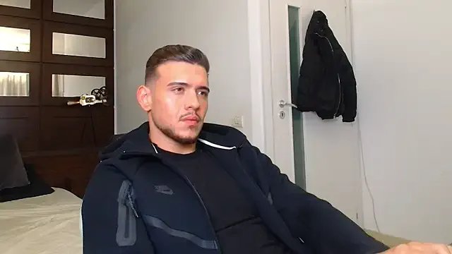 ElijahThorne — SEXY JERKING HARD