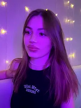 Elizabeth_Tay on StripChat