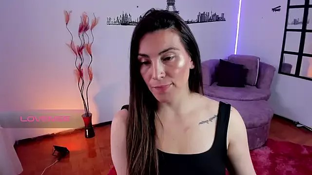 Elizabeth_taylor_b on StripChat