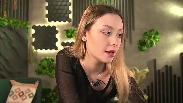 Freechat ella_knockers_xl on StripChat