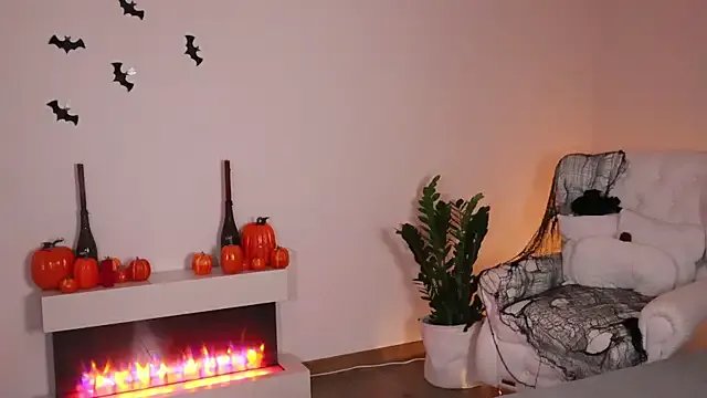 ella_twinkl on StripChat