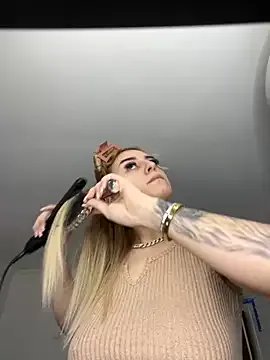 Ella_Vee on StripChat