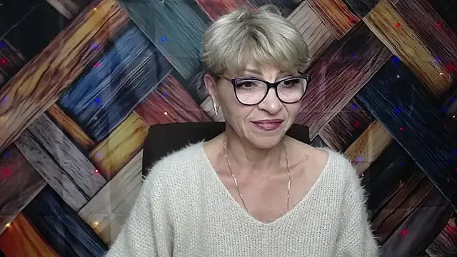 EllaBonito on StripChat