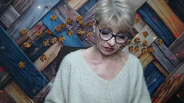 EllaBonito on StripChat